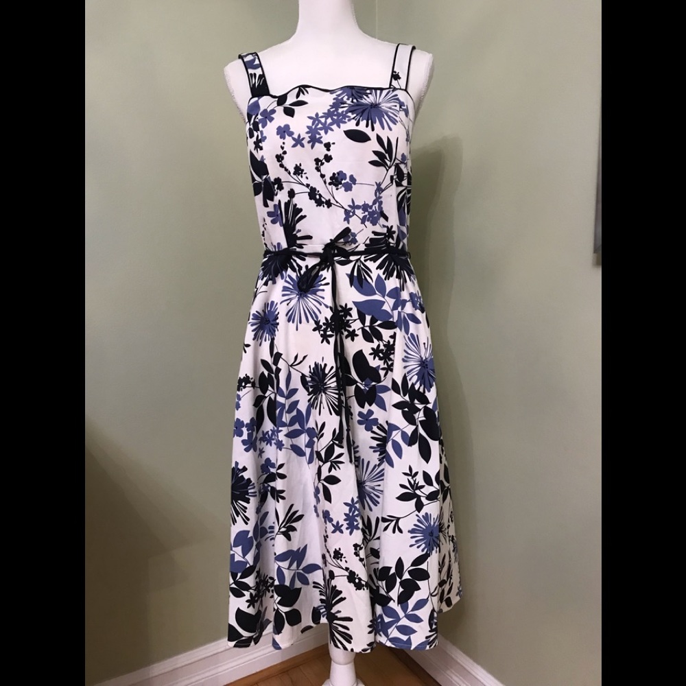 🍏🍏 NWT DRESS BARN Women’s Stretchy Cotton Fitting Knee Length Dress, 10
